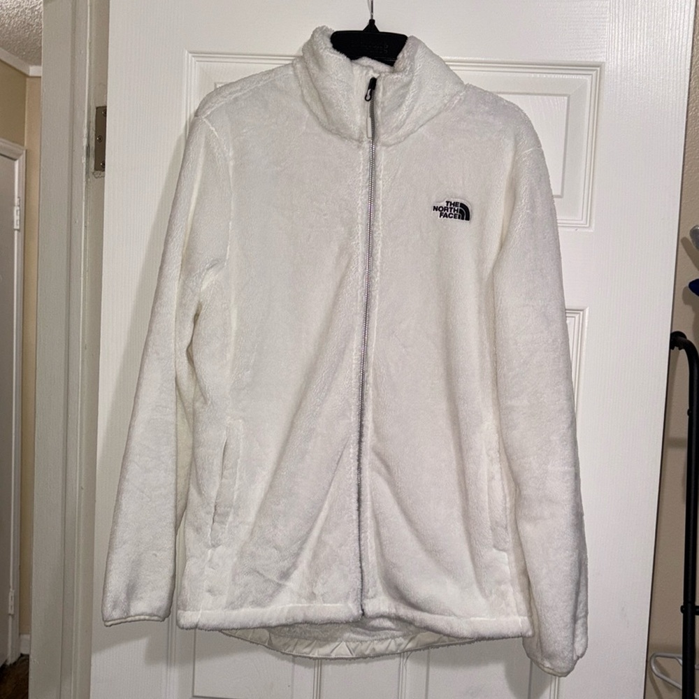 The North Face, women’s Osito Jacket in White. Worn Once. Perfect Condition.